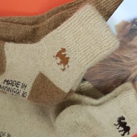 „Happy Camel“ – Socken, die vom Höcker hauen