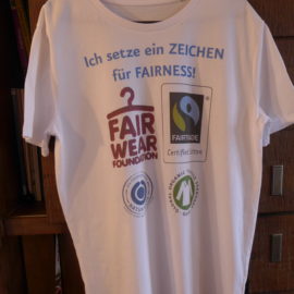 T-Shirts und Co – Fast oder Fair Fashion?